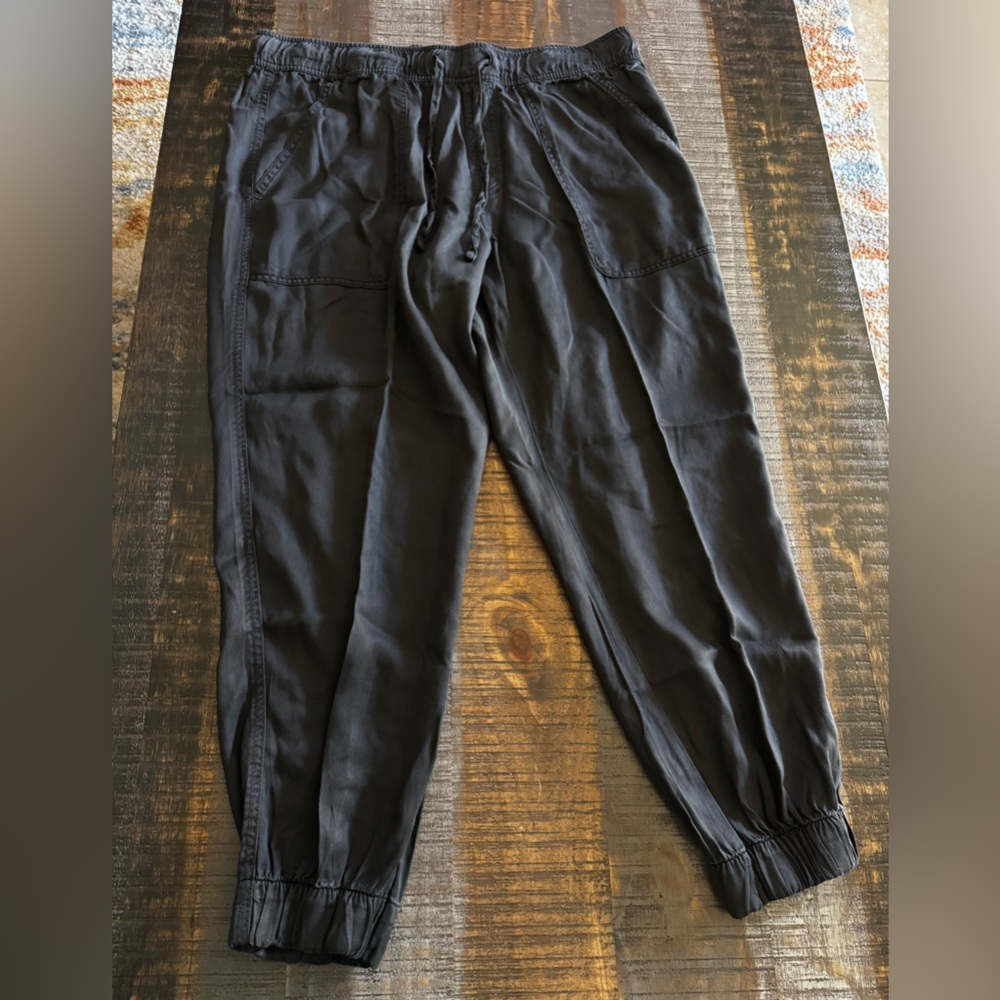 Men’s Joggers Orvis Brand Size Large Charcoal Color